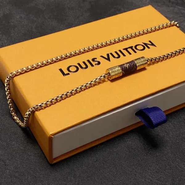 【2026】【 LOUIS VUITTON】ネックレス、新しいネックレス万能シンプルファッションオーナメント 【2026】【 LOUIS VUITTON】ネックレス、新しいネックレス万能シンプルファッションオーナメント