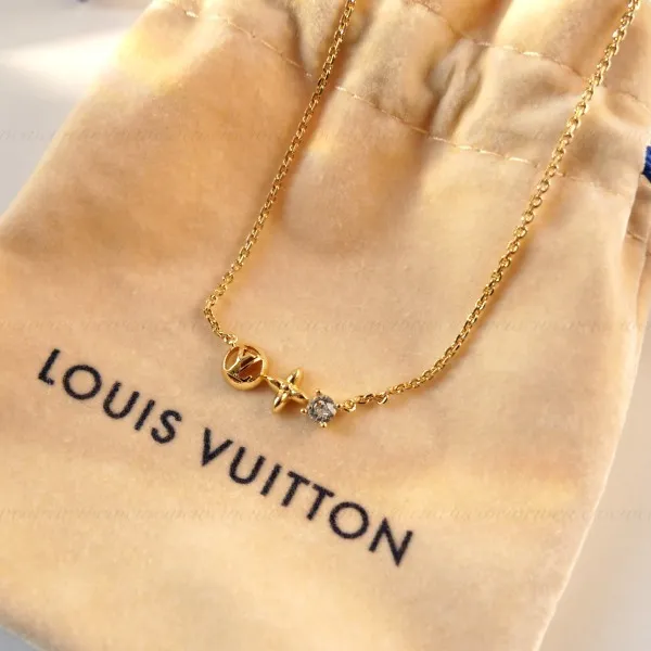 【2026】LOUIS VUITTONすぐ届く■国内発■コリエ・プティ ルイM00368 【2026】LOUIS VUITTONすぐ届く■国内発■コリエ・プティ ルイM00368