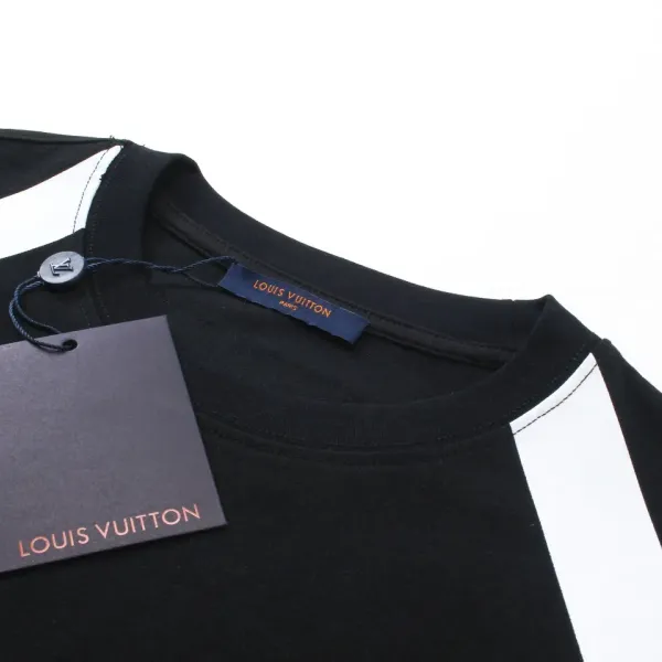 LV【LOUIS VUITTON 公式旗艦店】ルイヴィトン Tシャツ ご好評に付き再入荷!250211 LV【LOUIS VUITTON 公式旗艦店】ルイヴィトン Tシャツ ご好評に付き再入荷!250211