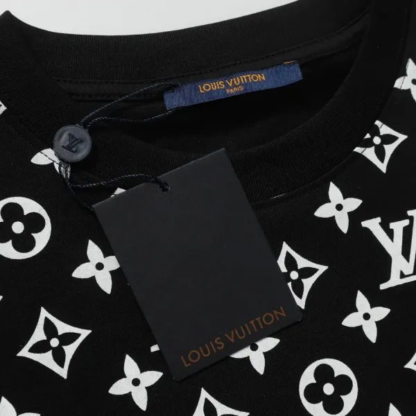 LV【LOUIS VUITTON 公式旗艦店】ルイヴィトン Tシャツ ご好評に付き再入荷!250211 LV【LOUIS VUITTON 公式旗艦店】ルイヴィトン Tシャツ ご好評に付き再入荷!250211