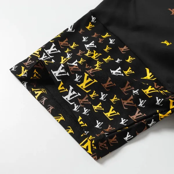 LV【LOUIS VUITTON 公式旗艦店】ルイヴィトン Tシャツ ご好評に付き再入荷!250211 LV【LOUIS VUITTON 公式旗艦店】ルイヴィトン Tシャツ ご好評に付き再入荷!250211