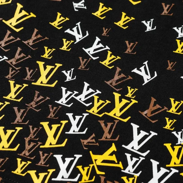 LV【LOUIS VUITTON 公式旗艦店】ルイヴィトン Tシャツ ご好評に付き再入荷!250211 LV【LOUIS VUITTON 公式旗艦店】ルイヴィトン Tシャツ ご好評に付き再入荷!250211