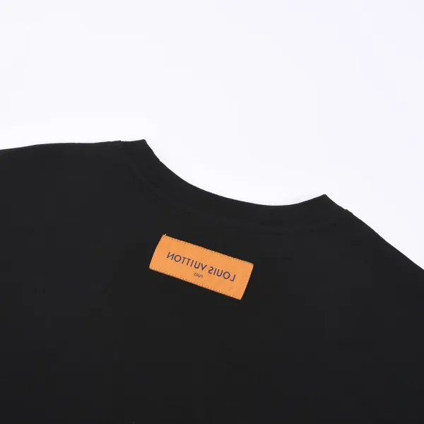 LV【LOUIS VUITTON 公式旗艦店】ルイヴィトン Tシャツ ご好評に付き再入荷!250211 LV【LOUIS VUITTON 公式旗艦店】ルイヴィトン Tシャツ ご好評に付き再入荷!250211