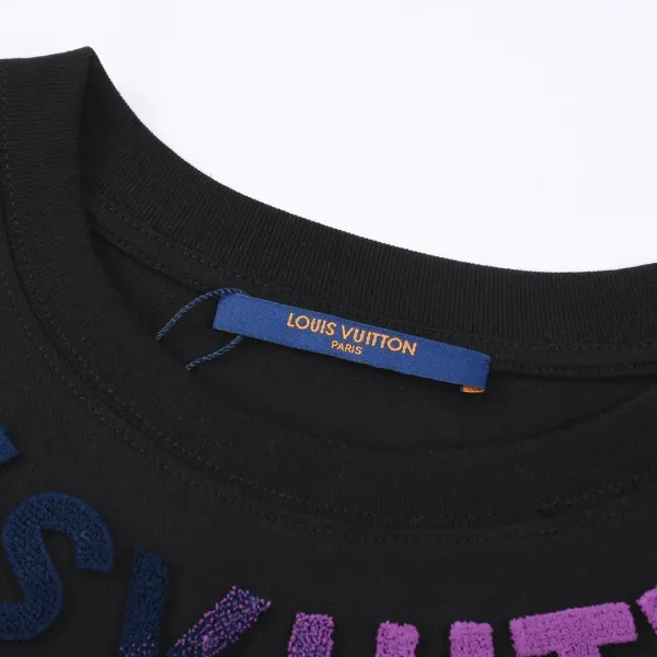 LV【LOUIS VUITTON 公式旗艦店】ルイヴィトン Tシャツ ご好評に付き再入荷!250211 LV【LOUIS VUITTON 公式旗艦店】ルイヴィトン Tシャツ ご好評に付き再入荷!250211