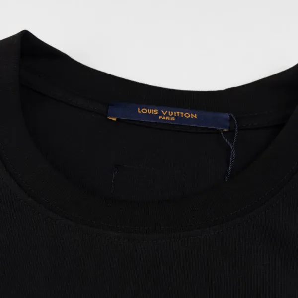 LV【LOUIS VUITTON 公式旗艦店】ルイヴィトン Tシャツ ご好評に付き再入荷!250211 LV【LOUIS VUITTON 公式旗艦店】ルイヴィトン Tシャツ ご好評に付き再入荷!250211