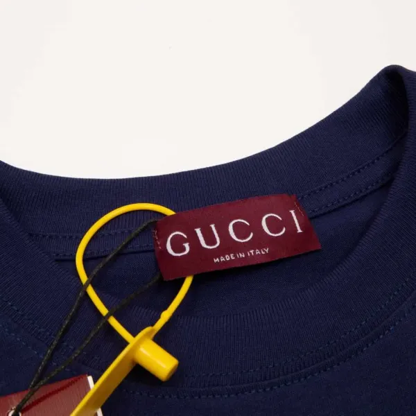 【GUCCI 公式旗艦店】クッチ Tシャツ ご好評に付き再入荷! 250214 【GUCCI 公式旗艦店】クッチ Tシャツ ご好評に付き再入荷! 250214