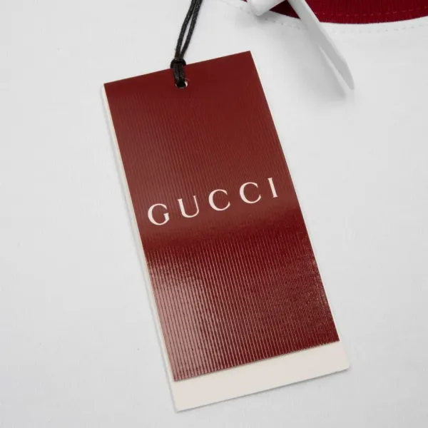 【GUCCI 公式旗艦店】クッチ Tシャツ ご好評に付き再入荷! 250214 【GUCCI 公式旗艦店】クッチ Tシャツ ご好評に付き再入荷! 250214