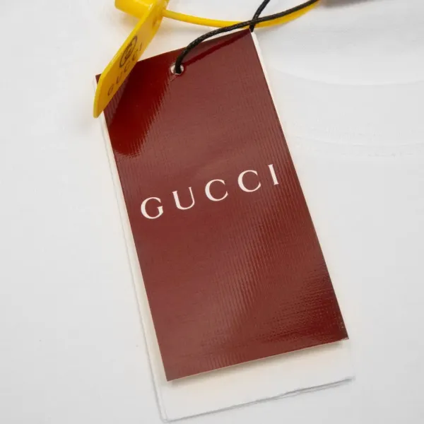 【GUCCI 公式旗艦店】クッチ   Tシャツ ご好評に付き再入荷！ 250214