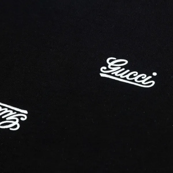 【GUCCI 公式旗艦店】クッチ   Tシャツ ご好評に付き再入荷！ 250214