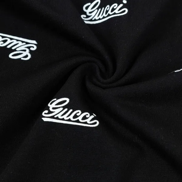 【GUCCI 公式旗艦店】クッチ   Tシャツ ご好評に付き再入荷！ 250214