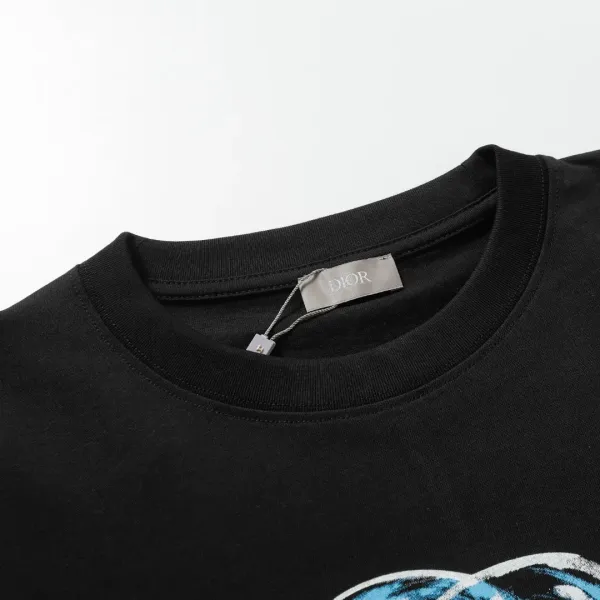 【DIOR 公式旗艦店】ディオール Tシャツ ご好評に付き再入荷 250210 【DIOR 公式旗艦店】ディオール Tシャツ ご好評に付き再入荷 250210