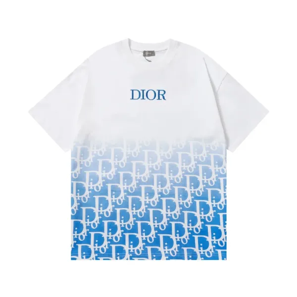 【DIOR 公式旗艦店】ディオール Tシャツ ご好評に付き再入荷 250210 【DIOR 公式旗艦店】ディオール Tシャツ ご好評に付き再入荷 250210