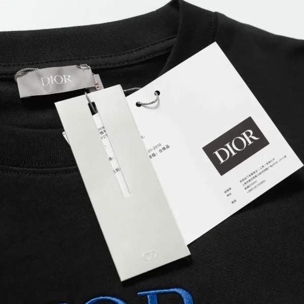 【DIOR 公式旗艦店】ディオール Tシャツ ご好評に付き再入荷 250210 【DIOR 公式旗艦店】ディオール Tシャツ ご好評に付き再入荷 250210
