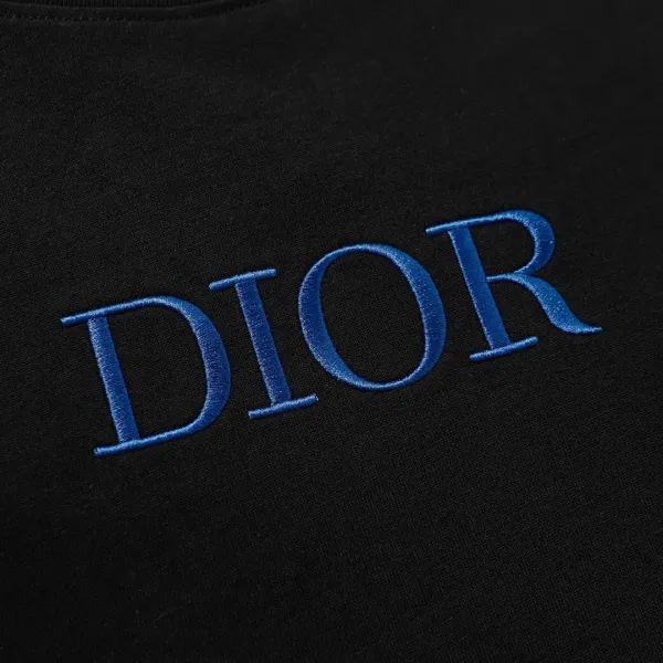 【DIOR 公式旗艦店】ディオール Tシャツ ご好評に付き再入荷 250210 【DIOR 公式旗艦店】ディオール Tシャツ ご好評に付き再入荷 250210