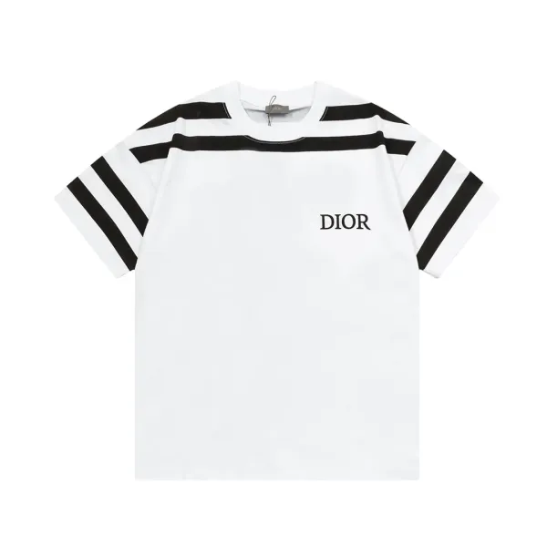 【DIOR 公式旗艦店】ディオール Tシャツ ご好評に付き再入荷 250210 【DIOR 公式旗艦店】ディオール Tシャツ ご好評に付き再入荷 250210