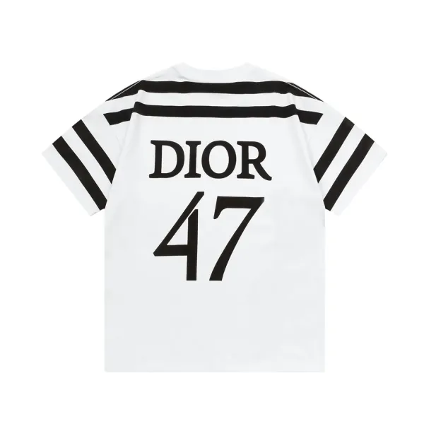 【DIOR 公式旗艦店】ディオール Tシャツ ご好評に付き再入荷 250210 【DIOR 公式旗艦店】ディオール Tシャツ ご好評に付き再入荷 250210