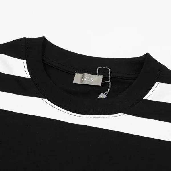 【DIOR 公式旗艦店】ディオール Tシャツ ご好評に付き再入荷 250210 【DIOR 公式旗艦店】ディオール Tシャツ ご好評に付き再入荷 250210