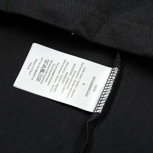 【DIOR 公式旗艦店】ディオール Tシャツ ご好評に付き再入荷 250210 【DIOR 公式旗艦店】ディオール Tシャツ ご好評に付き再入荷 250210