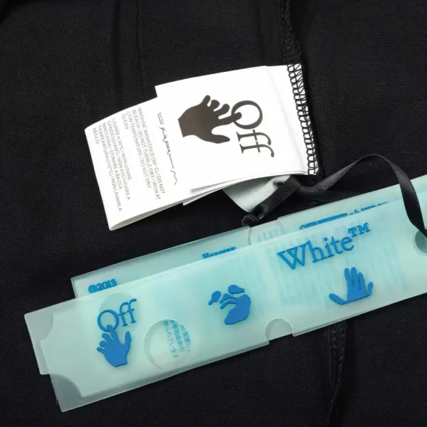 【 OFF-WHITE  公式旗艦店】オフホワイト   Tシャツ  ご好評に付き再入荷！250215