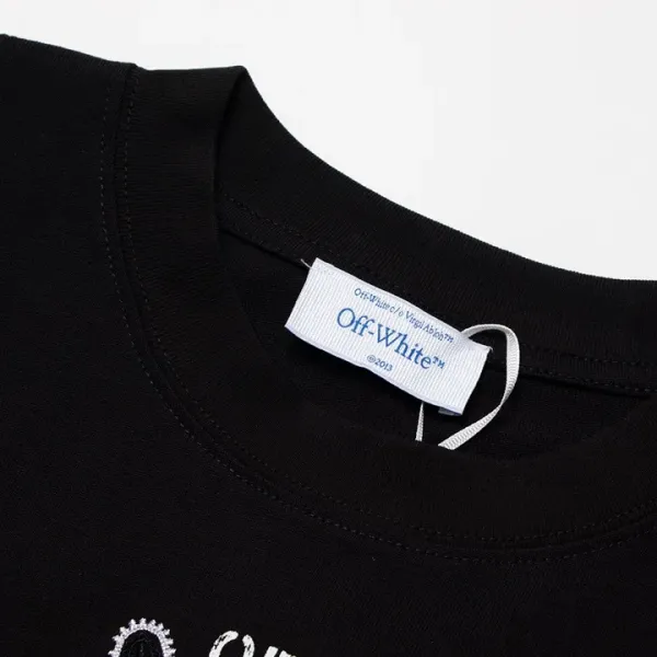 【OFF-WHITE 公式旗艦店】オフホワイト Tシャツ ご好評に付き再入荷! 【OFF-WHITE 公式旗艦店】オフホワイト Tシャツ ご好評に付き再入荷!