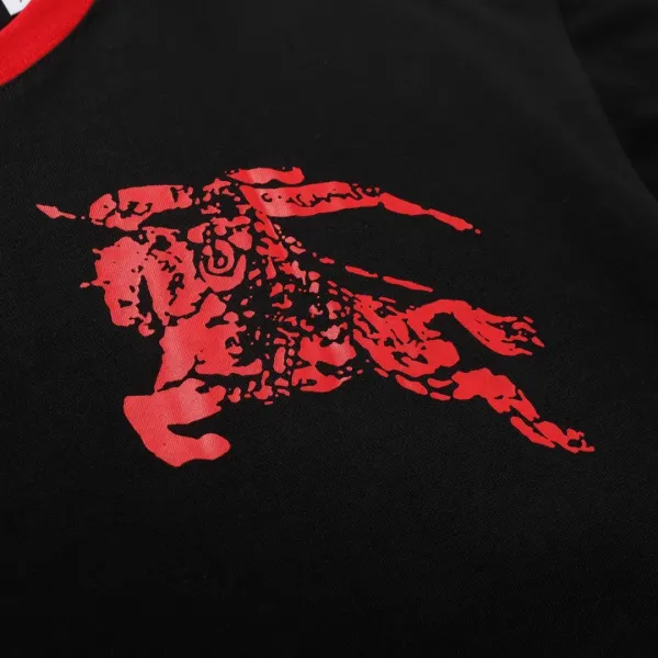 【BURBERRY 公式旗艦店】バーバリー Tシャツ ご好評に付き再入荷 250211 【BURBERRY 公式旗艦店】バーバリー Tシャツ ご好評に付き再入荷 250211