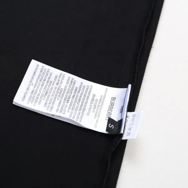 【BURBERRY 公式旗艦店】バーバリー Tシャツ ご好評に付き再入荷 250211 【BURBERRY 公式旗艦店】バーバリー Tシャツ ご好評に付き再入荷 250211