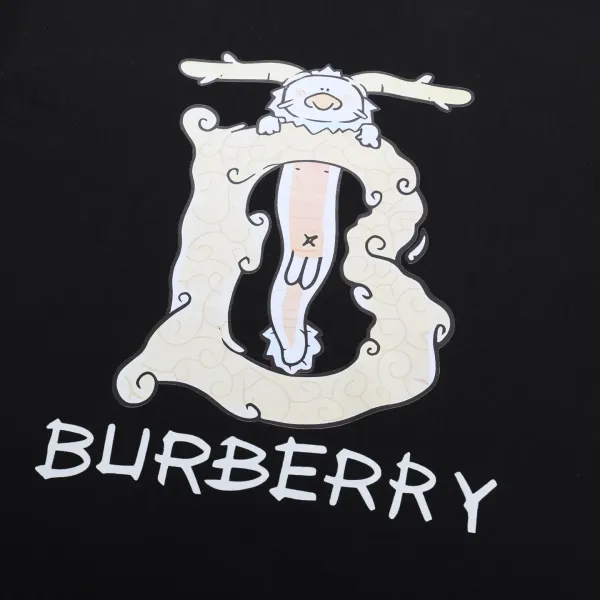 【BURBERRY 公式旗艦店】バーバリー Tシャツ ご好評に付き再入荷 250211 【BURBERRY 公式旗艦店】バーバリー Tシャツ ご好評に付き再入荷 250211
