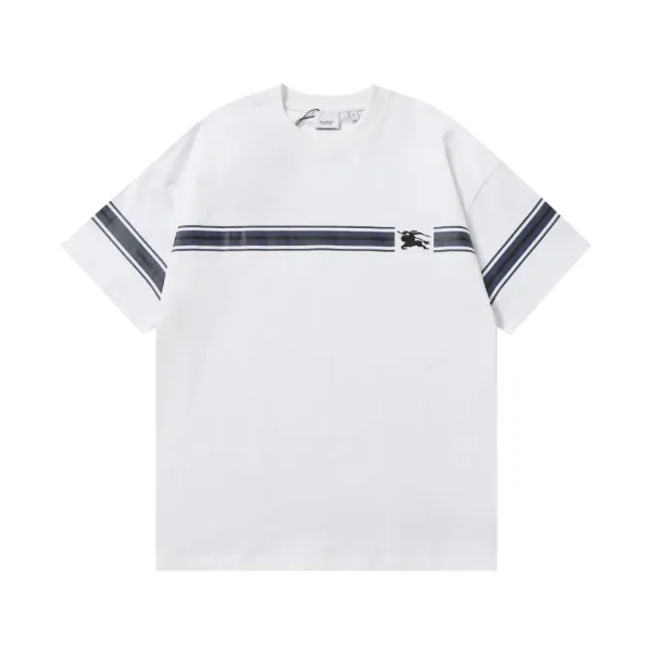 【BURBERRY  公式旗艦店】バーバリー  Tシャツ ご好評に付き再入荷 250211