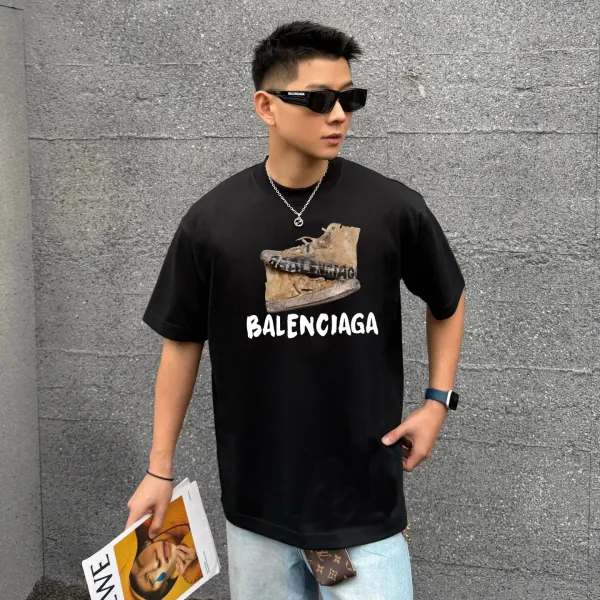 【BALENCIAGA   公式旗艦店】 バレンシアガ    Tシャツご好評に付き再入荷！250210