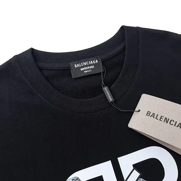 【BALENCIAGA 公式旗艦店】 バレンシアガ Tシャツご好評に付き再入荷!250210 【BALENCIAGA 公式旗艦店】 バレンシアガ Tシャツご好評に付き再入荷!250210