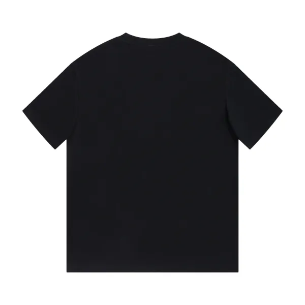 【CELINE 公式旗艦店】セリーヌ Tシャツ ご好評に付き再入荷! 250217 【CELINE 公式旗艦店】セリーヌ Tシャツ ご好評に付き再入荷! 250217