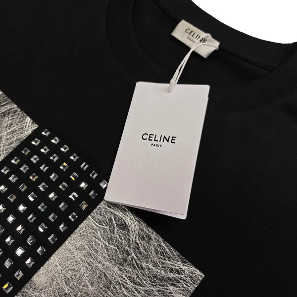 【CELINE 公式旗艦店】セリーヌ Tシャツ ご好評に付き再入荷! 【CELINE 公式旗艦店】セリーヌ Tシャツ ご好評に付き再入荷!