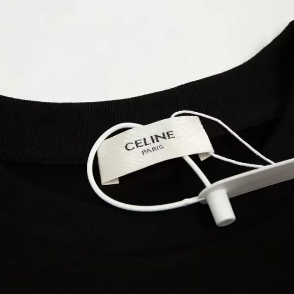 【CELINE 公式旗艦店】セリーヌ Tシャツ ご好評に付き再入荷! 【CELINE 公式旗艦店】セリーヌ Tシャツ ご好評に付き再入荷!