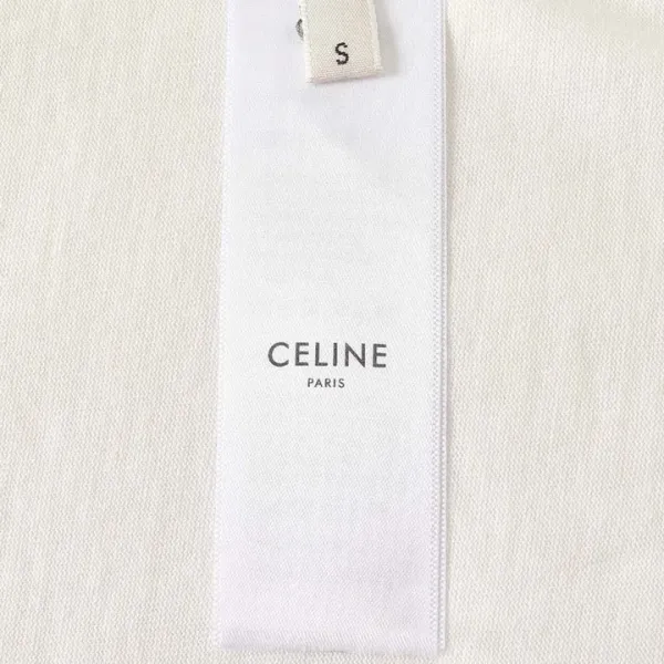 【CELINE 公式旗艦店】セリーヌ Tシャツ ご好評に付き再入荷! 【CELINE 公式旗艦店】セリーヌ Tシャツ ご好評に付き再入荷!