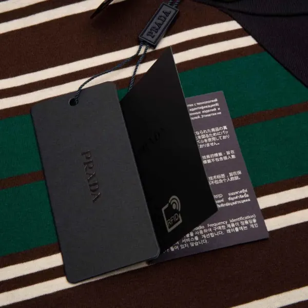 【PRADA 公式旗艦店】プラダ    Tシャツご好評に付き再入荷！ 250213