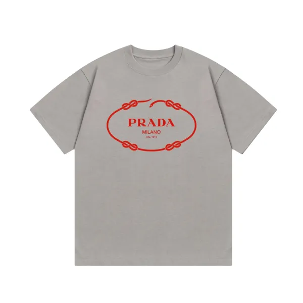 【PRADA 公式旗艦店】プラダ Tシャツご好評に付き再入荷! 250213 【PRADA 公式旗艦店】プラダ Tシャツご好評に付き再入荷! 250213