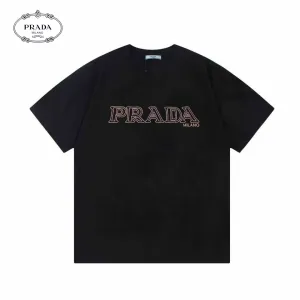 【PRADA 公式旗艦店】プラダ Tシャツご好評に付き再入荷! 250213 【PRADA 公式旗艦店】プラダ Tシャツご好評に付き再入荷! 250213