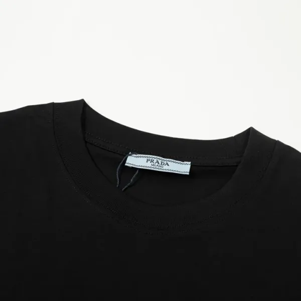 【PRADA 公式旗艦店】プラダ Tシャツご好評に付き再入荷! 250213 【PRADA 公式旗艦店】プラダ Tシャツご好評に付き再入荷! 250213