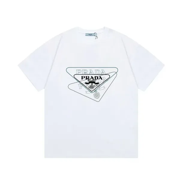 【PRADA 公式旗艦店】プラダ Tシャツご好評に付き再入荷! 250213 【PRADA 公式旗艦店】プラダ Tシャツご好評に付き再入荷! 250213