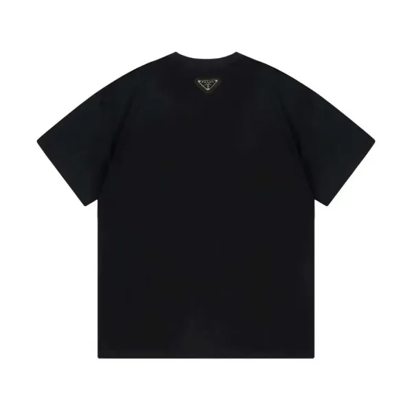 【PRADA 公式旗艦店】プラダ Tシャツご好評に付き再入荷! 250213 【PRADA 公式旗艦店】プラダ Tシャツご好評に付き再入荷! 250213