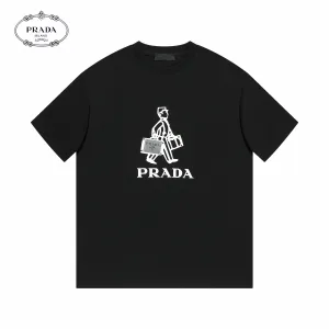 【PRADA 公式旗艦店】プラダ Tシャツ ご好評に付き再入荷!250213 【PRADA 公式旗艦店】プラダ Tシャツ ご好評に付き再入荷!250213