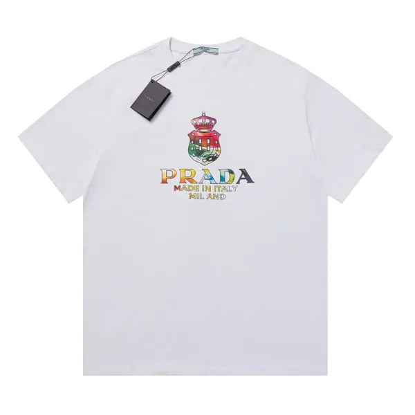 【PRADA 公式旗艦店】プラダ Tシャツご好評に付き再入荷! 【PRADA 公式旗艦店】プラダ Tシャツご好評に付き再入荷!