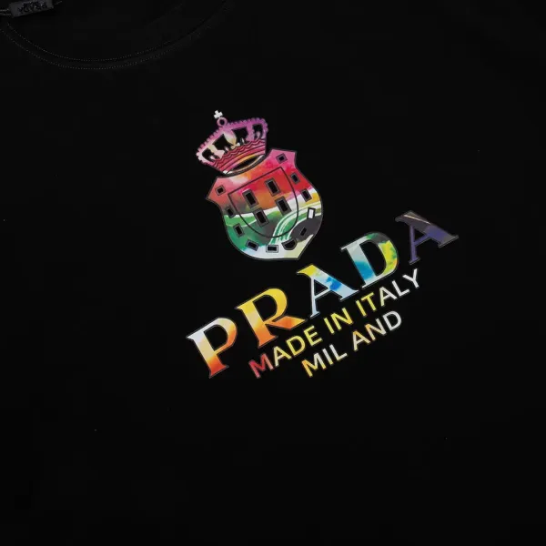 【PRADA 公式旗艦店】プラダ Tシャツご好評に付き再入荷! 【PRADA 公式旗艦店】プラダ Tシャツご好評に付き再入荷!