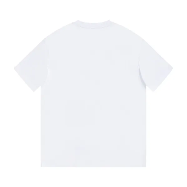 【FENDI公式旗艦店】フェンディ Tシャツ ご好評に付き再入荷! 250214 【FENDI公式旗艦店】フェンディ Tシャツ ご好評に付き再入荷! 250214
