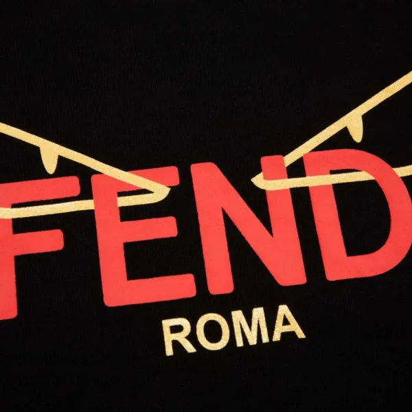 【FENDI公式旗艦店】フェンディ Tシャツ ご好評に付き再入荷! 250214 【FENDI公式旗艦店】フェンディ Tシャツ ご好評に付き再入荷! 250214