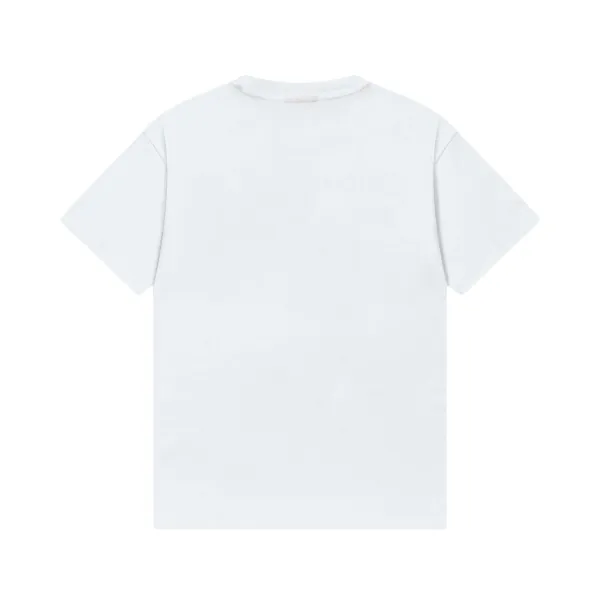 【FENDI公式旗艦店】フェンディ Tシャツ ご好評に付き再入荷! 250214 【FENDI公式旗艦店】フェンディ Tシャツ ご好評に付き再入荷! 250214