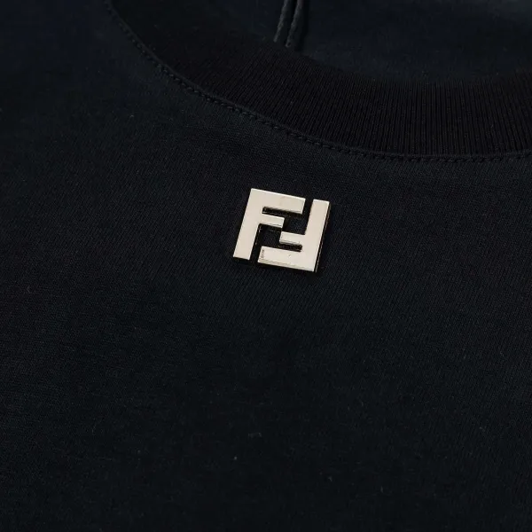 【FENDI公式旗艦店】フェンディ Tシャツ ご好評に付き再入荷! 250214 【FENDI公式旗艦店】フェンディ Tシャツ ご好評に付き再入荷! 250214