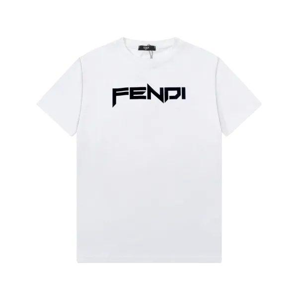 【FENDI公式旗艦店】フェンディ Tシャツ ご好評に付き再入荷! 250214 【FENDI公式旗艦店】フェンディ Tシャツ ご好評に付き再入荷! 250214