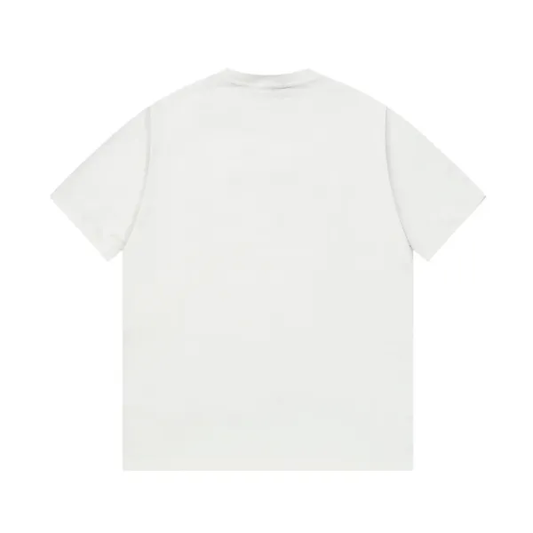 【FENDI公式旗艦店】フェンディ  Tシャツ ご好評に付き再入荷！ 250214