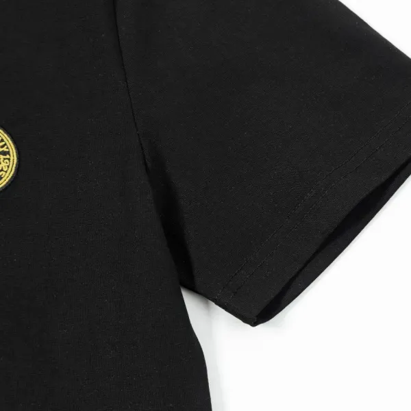 【FENDI公式旗艦店】フェンディ Tシャツ ご好評に付き再入荷! 250214 【FENDI公式旗艦店】フェンディ Tシャツ ご好評に付き再入荷! 250214